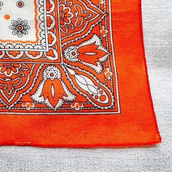 Vtg Scarf Orange & White Floral 21" Square Border Ponytail Neck Tie - Picture 3 of 5